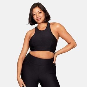 Outdoor Voices Athena Crop in Charcoal